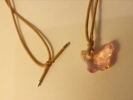 Swarovski‑Halskette mit rosaler Schmetterlings‑Kristall 💕🦋
